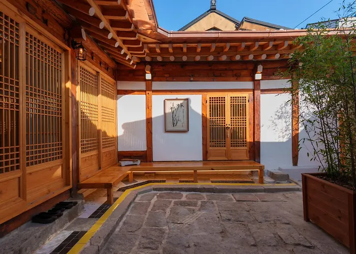 The Greening Premium Hanok Private House 4r2b #bukchon #gyeongbokgung Palace #gwanghwamun * ソウル特別市