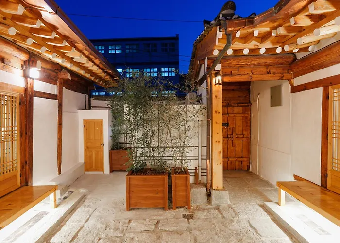 アパート The Greening Premium Hanok Private House 4r2b #bukchon #gyeongbokgung Palace #gwanghwamun ソウル特別市