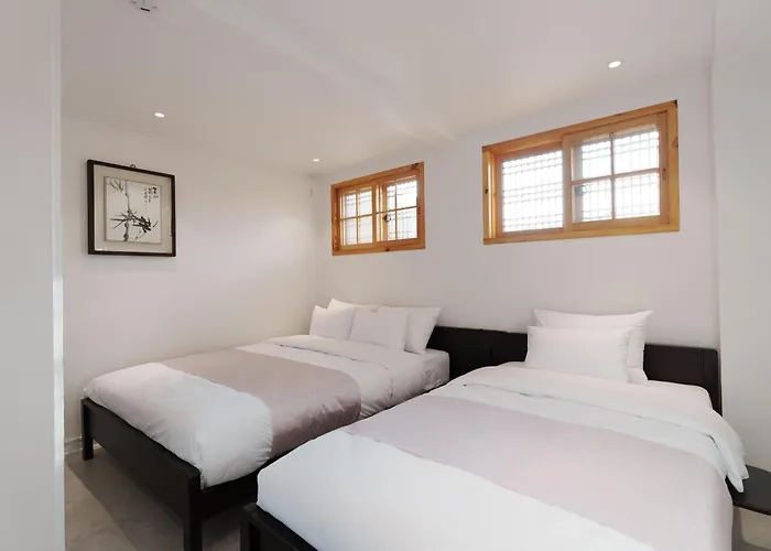The Greening Premium Hanok Private House 4r2b #bukchon #gyeongbokgung Palace #gwanghwamun ソウル特別市