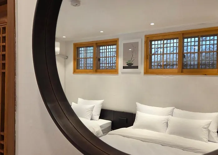 The Greening Premium Hanok Private House 4r2b #bukchon #gyeongbokgung Palace #gwanghwamun アパート *
