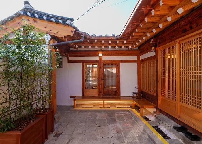 アパート The Greening Premium Hanok Private House 4r2b #bukchon #gyeongbokgung Palace #gwanghwamun *