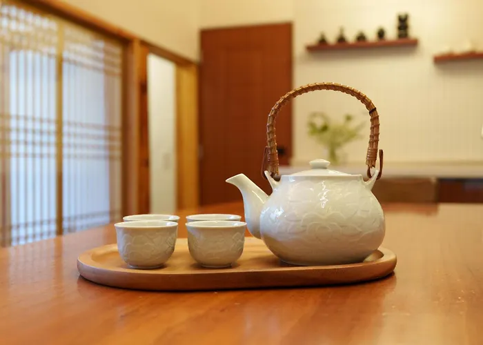 The Greening Premium Hanok Private House 4r2b #bukchon #gyeongbokgung Palace #gwanghwamun ソウル特別市